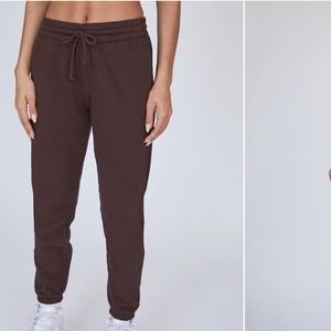 Aritzia boyfriend sweat pants